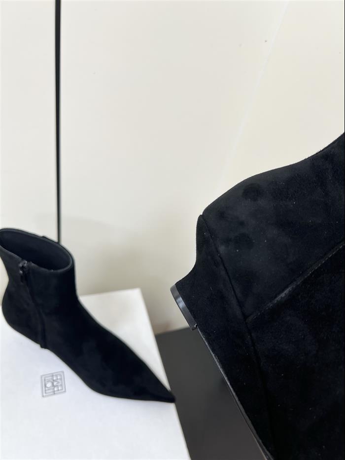 20251128174314963 370